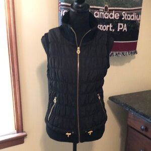 Calvin Klein vest size M Ptp 18”x 23”